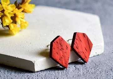 Масло на декоративном элементе