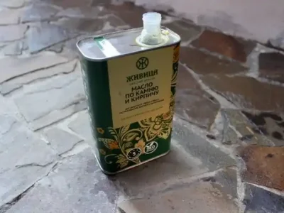 Обработка камня маслом